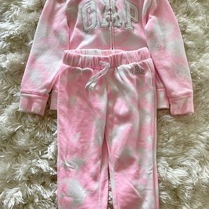 Gap joggers and jacket for girls